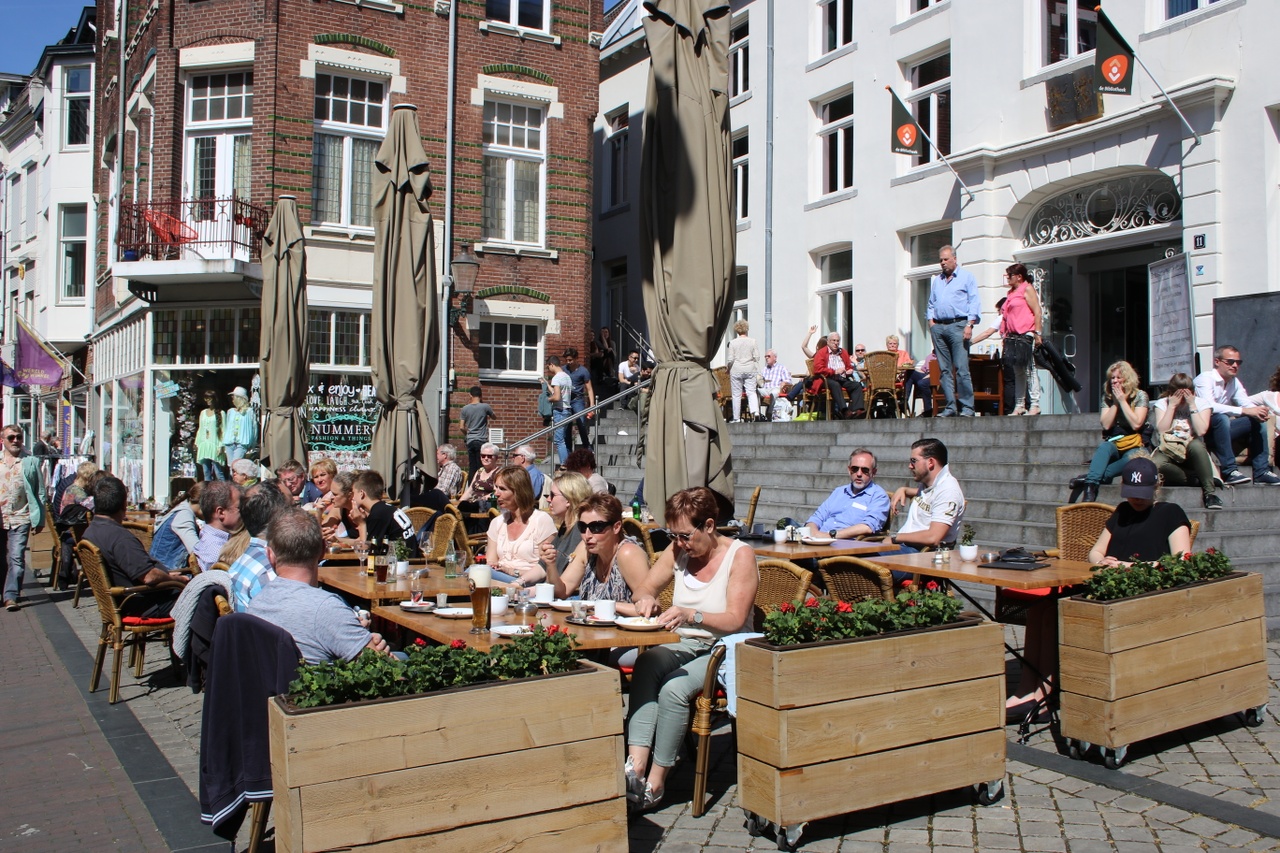 stedelijk historisch museum roermond brasserie literatuurtje koffie lunch