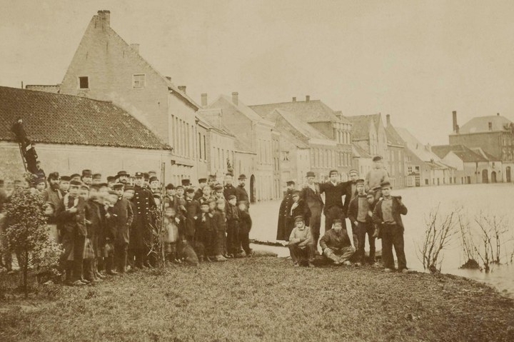 Andere tijden door andere ogen – Roermondse fotografen van 1850 tot nu